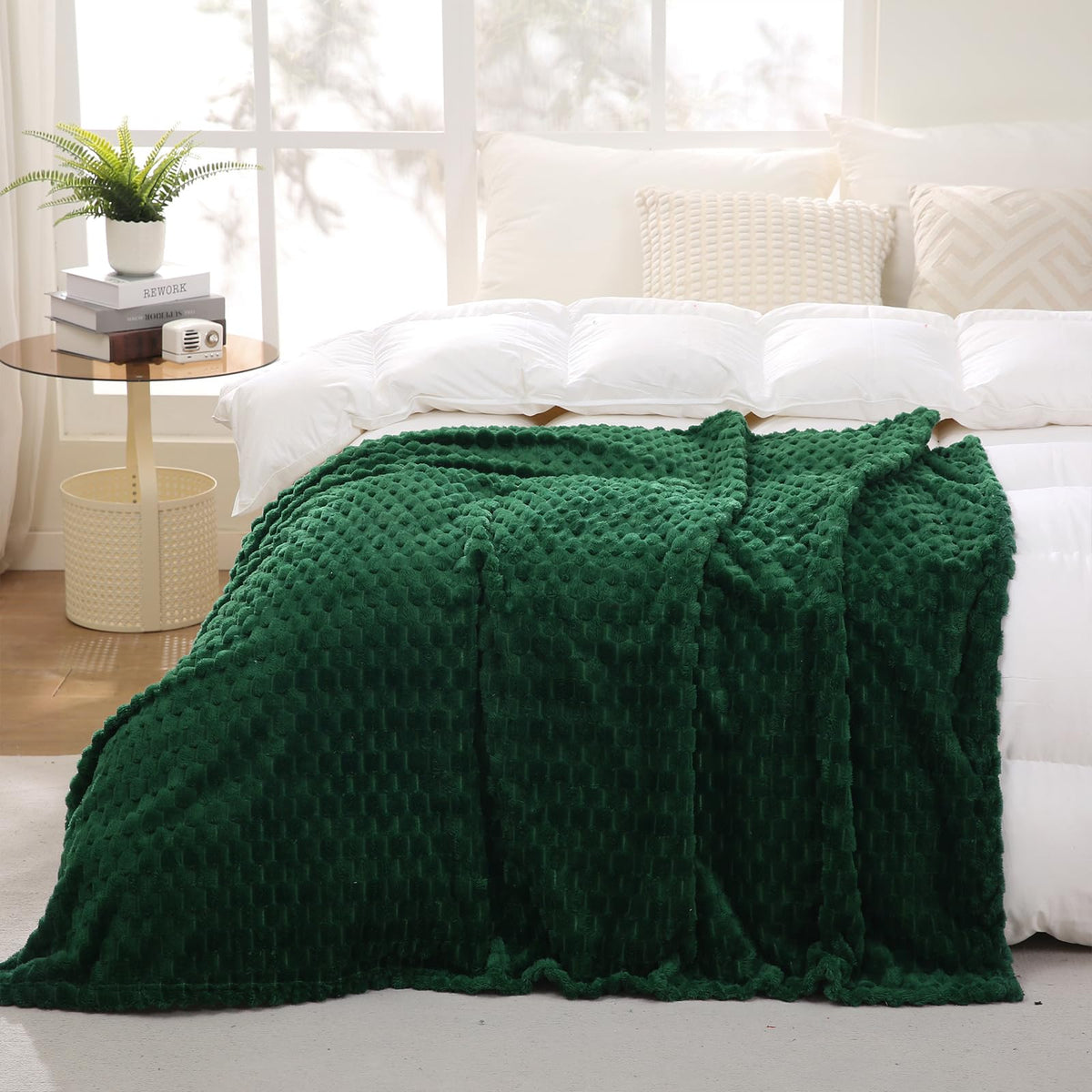 Red Throw Blanket 50"×60" inches Gifts for Mom Fuzzy 3D Jacquard Decorative