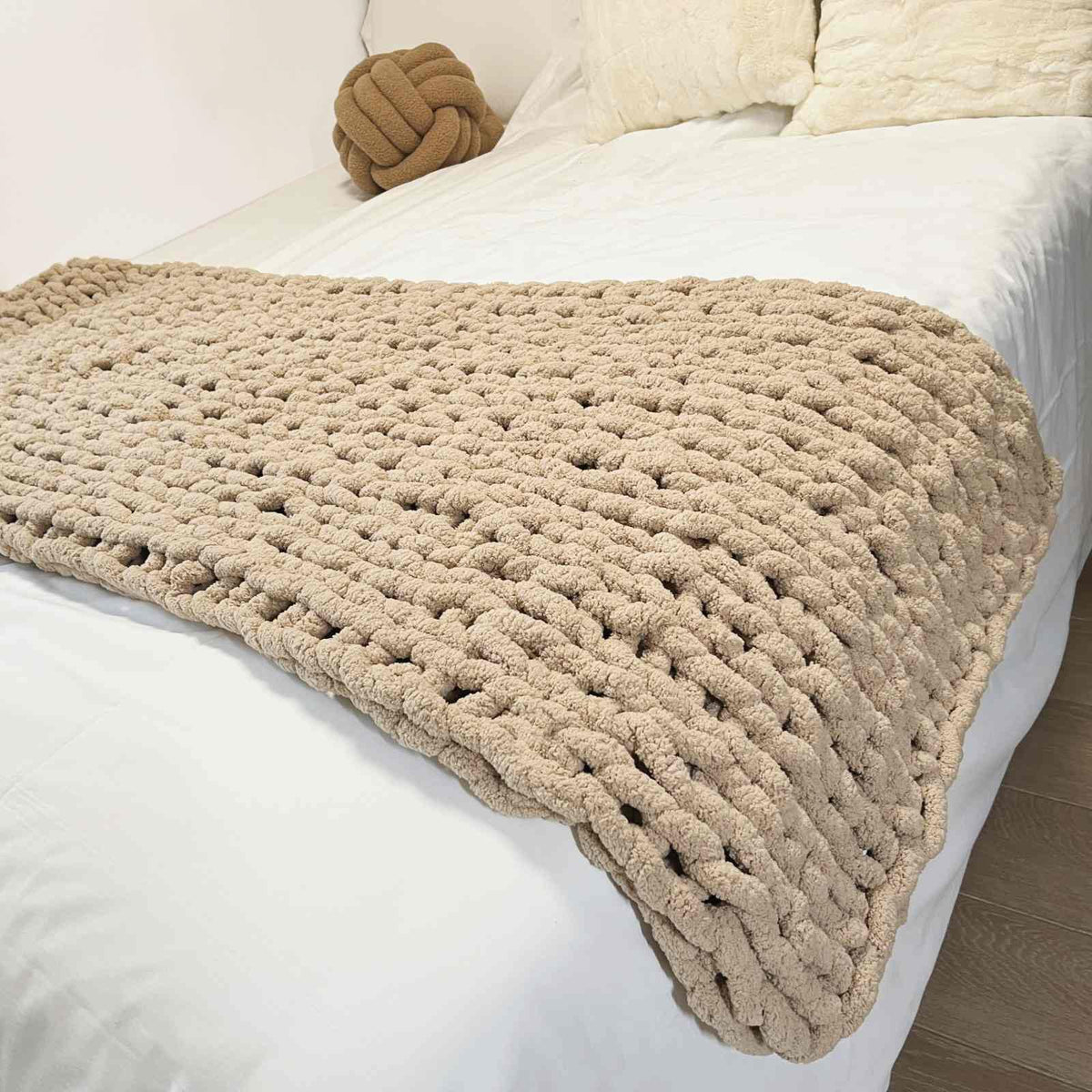 Soft Chunky Knit Throw Blanket for Couch, Cozy Warm Knitted Blankets
