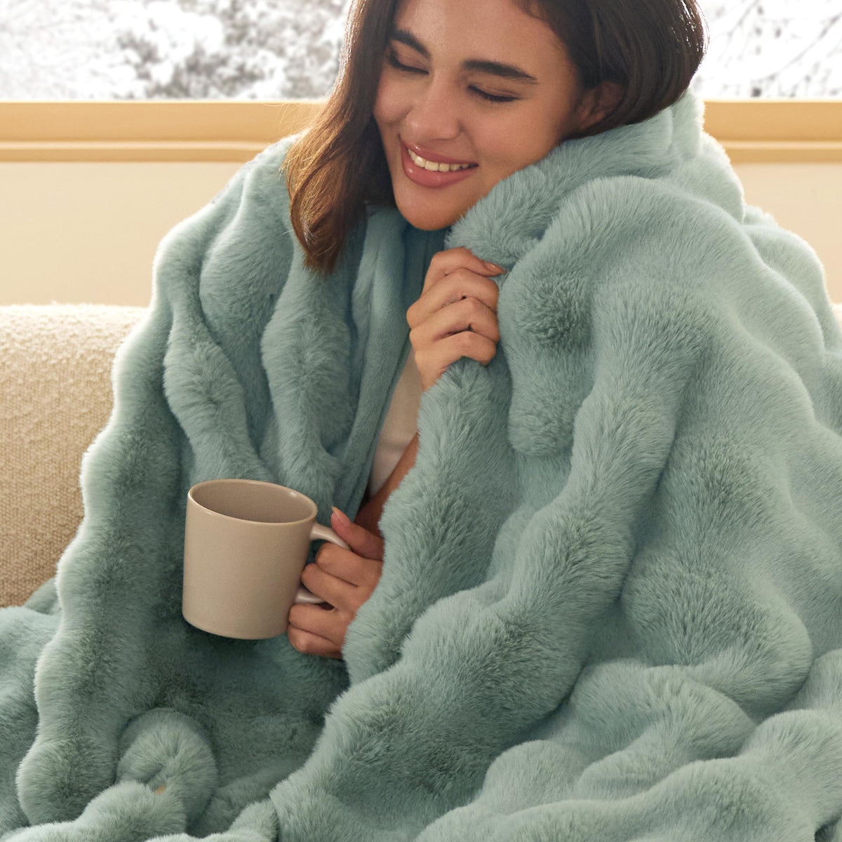 Bedsure Fluffy Bubble Faux Fur Throw Blanket, 50"x60", Tie-dye Taupe