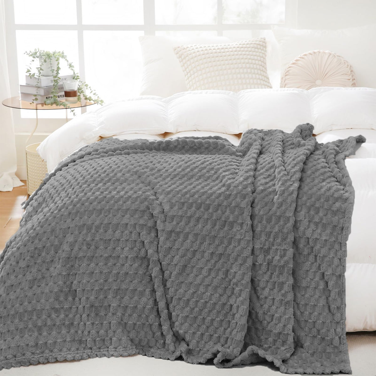 Red Throw Blanket 50"×60" inches Gifts for Mom Fuzzy 3D Jacquard Decorative
