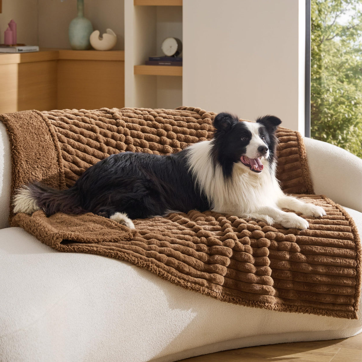 Bedsure ComfyFleece® Waterproof Dog Blankets for Large Dogs,50x60