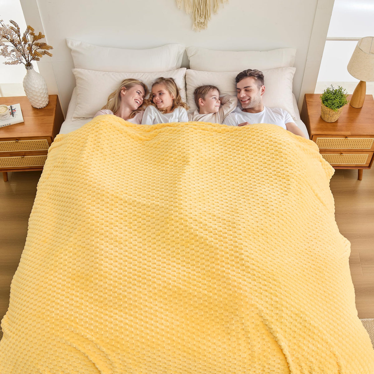 Bnuitland Burnt Orange Flannel Throw Blanket (50X40 inches), 300 GSM Fleece Cozy Warm Soft Lightweight Bed Sofa Blanket for Babys and Pets, Suitable for All Seasons