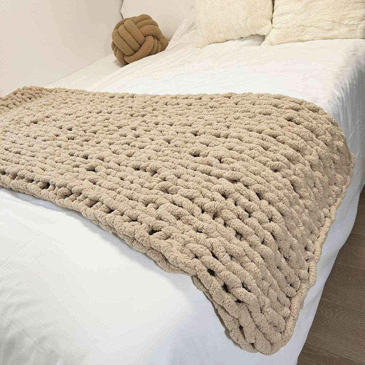 Soft Chunky Knit Throw Blanket for Couch, Cozy Warm Knitted Blankets