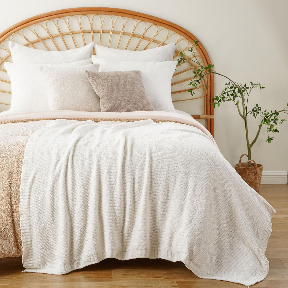 Chenille Throw Blanket for Couch, Knit Throw Blanket 51"x67", Ivory White