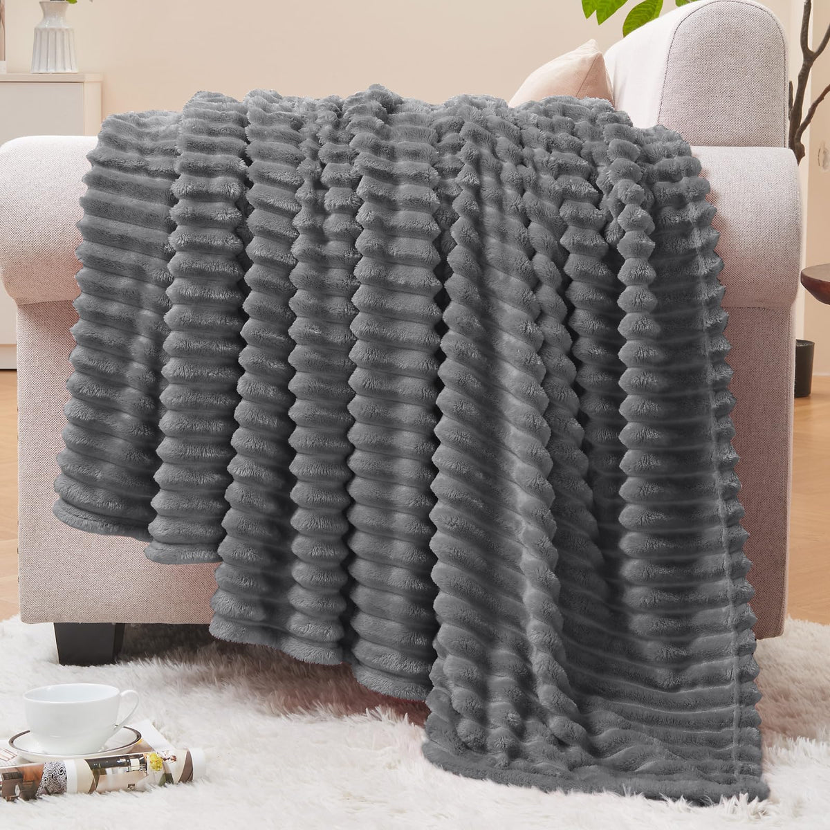 BEDELITE 3D Ribbed Jacquard Pink Fleece Throw Blanket for Couch, 50x60 Inch