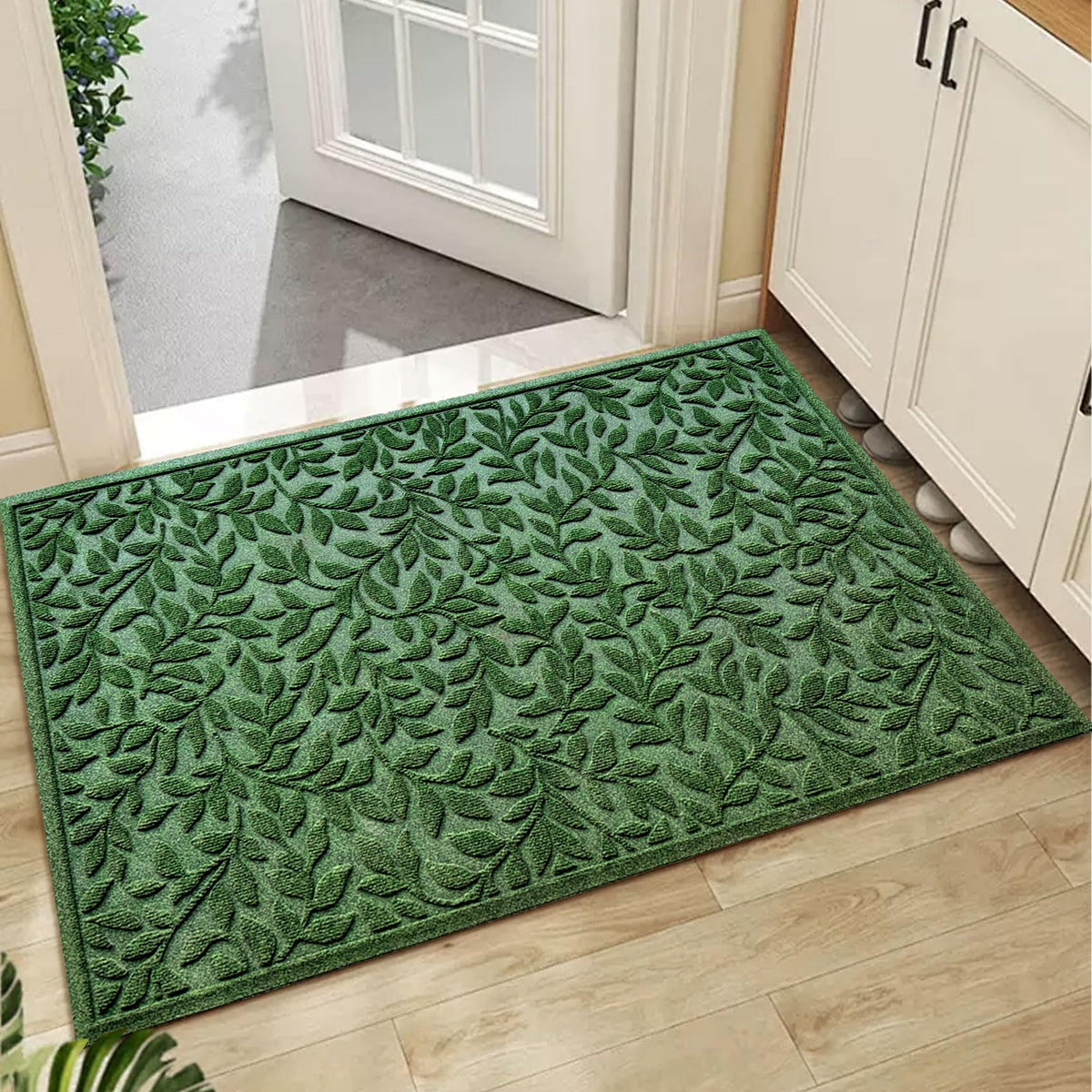 Bulijojo Sturdy Front Entrance Doormats,Durable Heavy Duty Welcome Mat,Thick Absorbent Natural Rubber Non Slip Mat,Easy Clean Entryway Mat 17x30 Inch Leaves Green