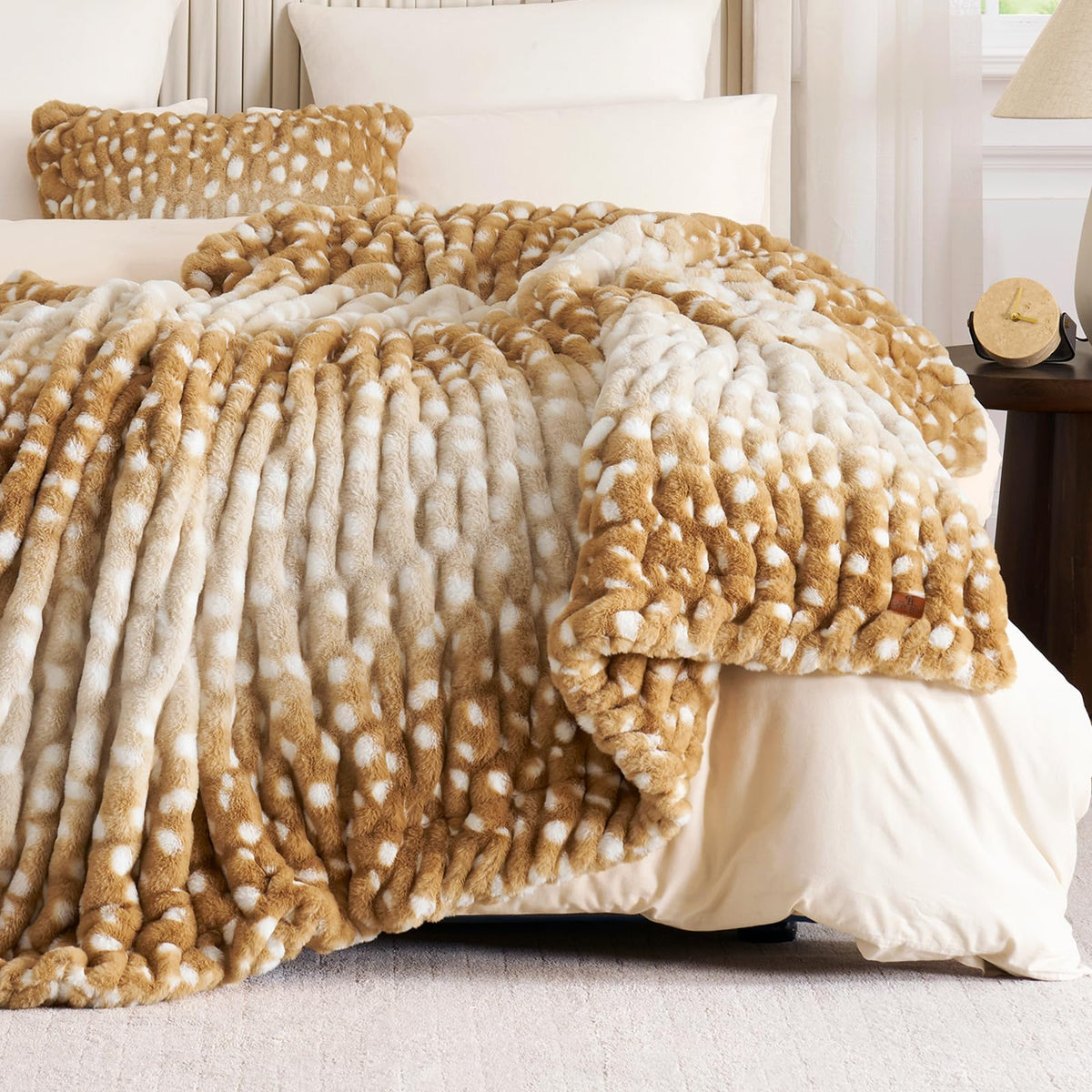 Cozy Bliss Double-Sided Soft Faux Fur Throw Blanket,50"x60", Cream White