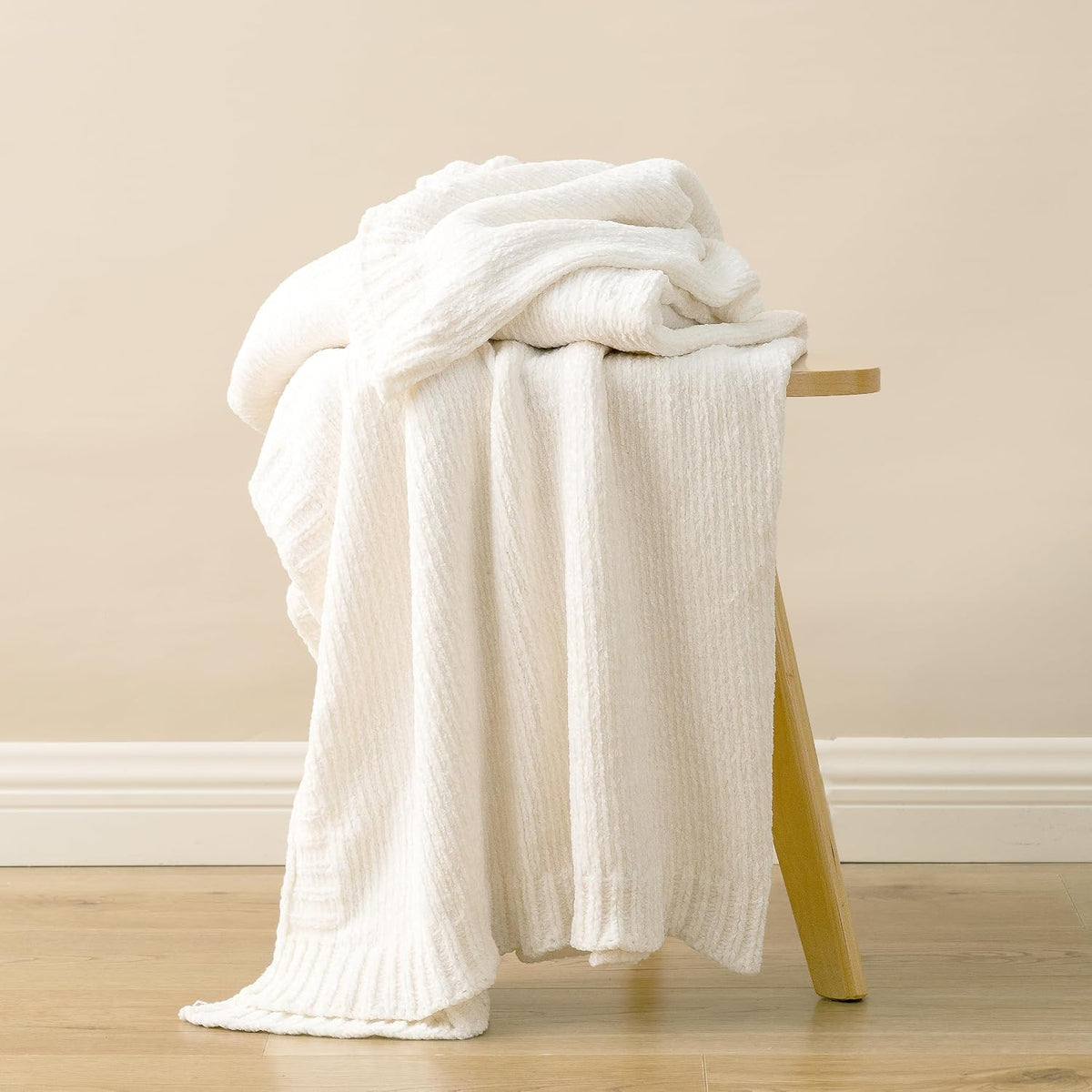 Chenille Throw Blanket for Couch, Knit Throw Blanket 51"x67", Ivory White