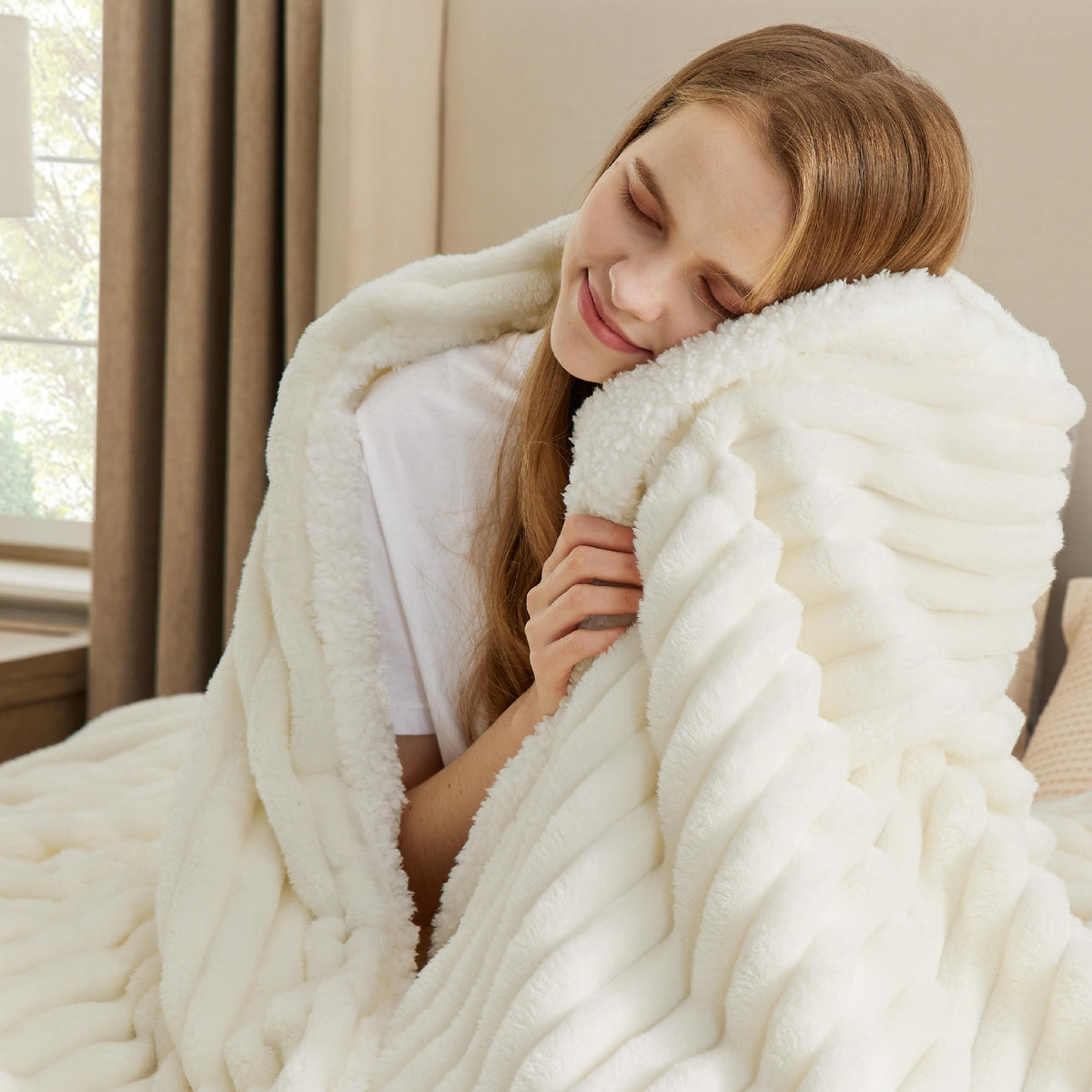 Bedsure Sherpa Throw Blanket for Couch - Super Soft, Comfort Cozy Fleece Thick Warm Blanket for Women, GentleSoft Plush & Fluffy Winter Throw Gift for Women, Room Decor, Beige, 50x60 Inches