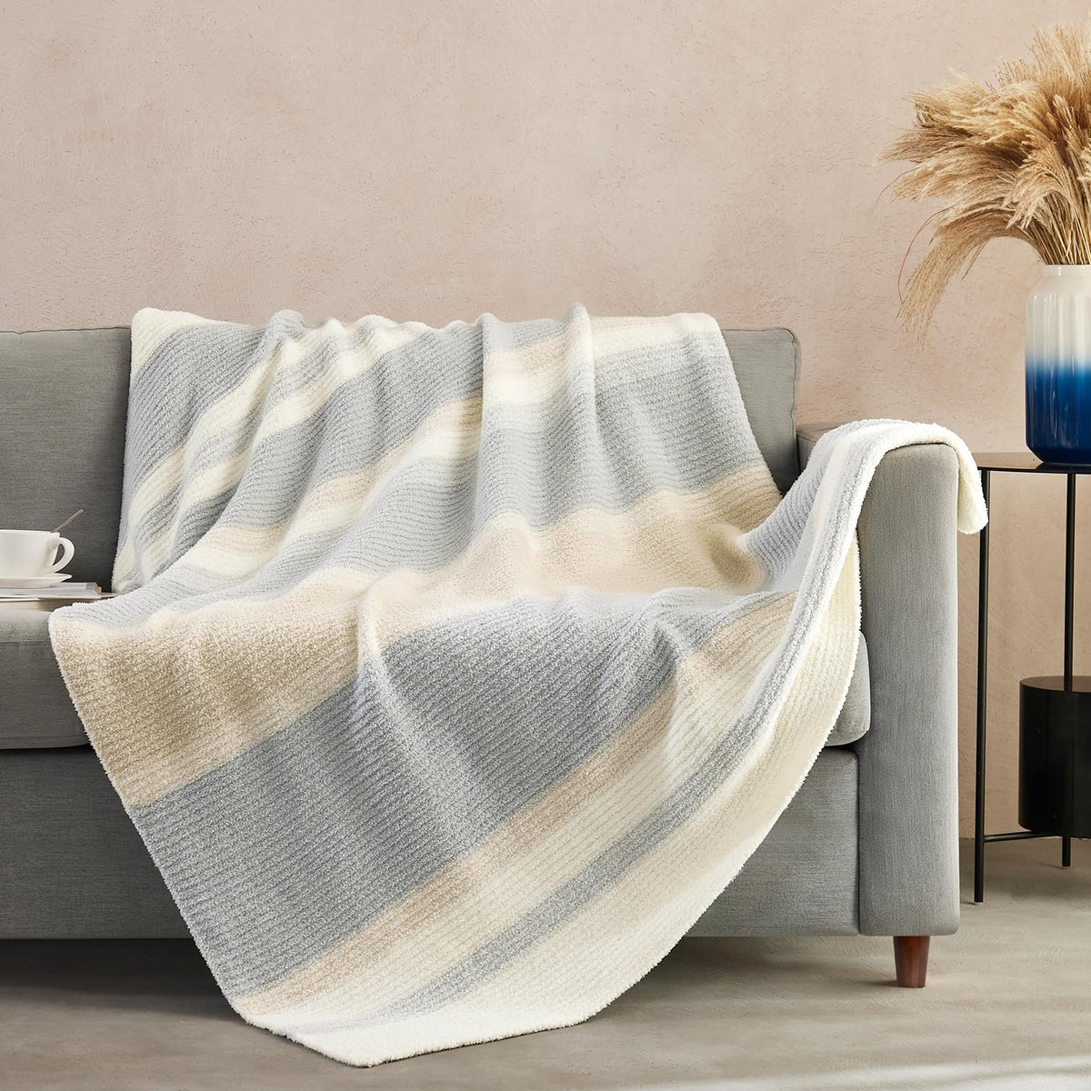 Checkered Throw Blanket for Couch, Soft Cozy Warm Knitted Blankets