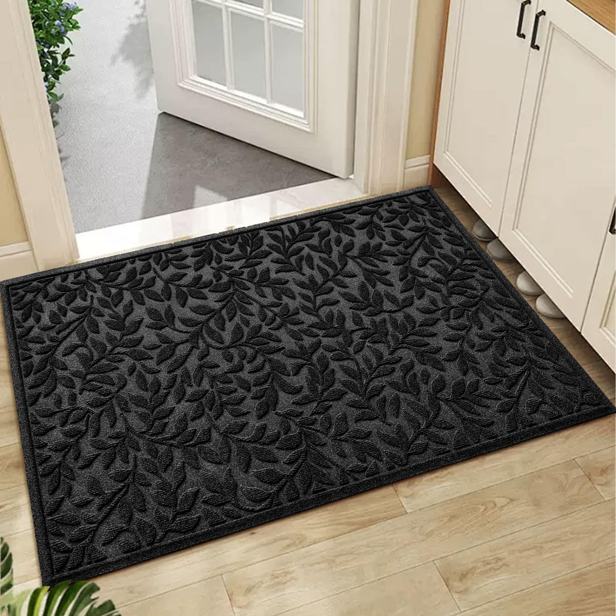 Bulijojo Sturdy Front Entrance Doormats,Durable Heavy Duty Welcome Mat,Thick Absorbent Natural Rubber Non Slip Mat,Easy Clean Entryway Mat 17x30 Inch Leaves Green