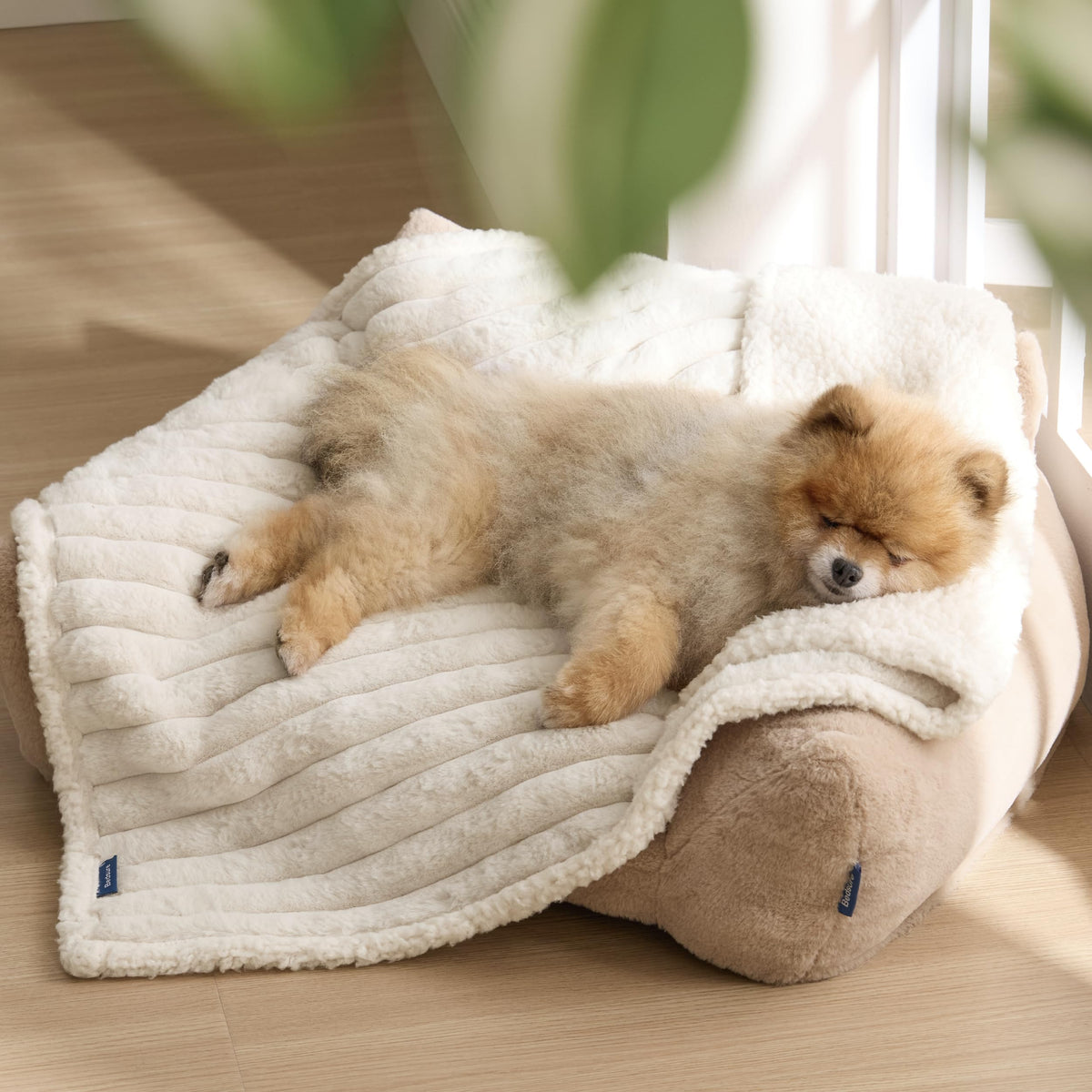 Bedsure ComfyFleece® Waterproof Dog Blankets for Large Dogs,50x60