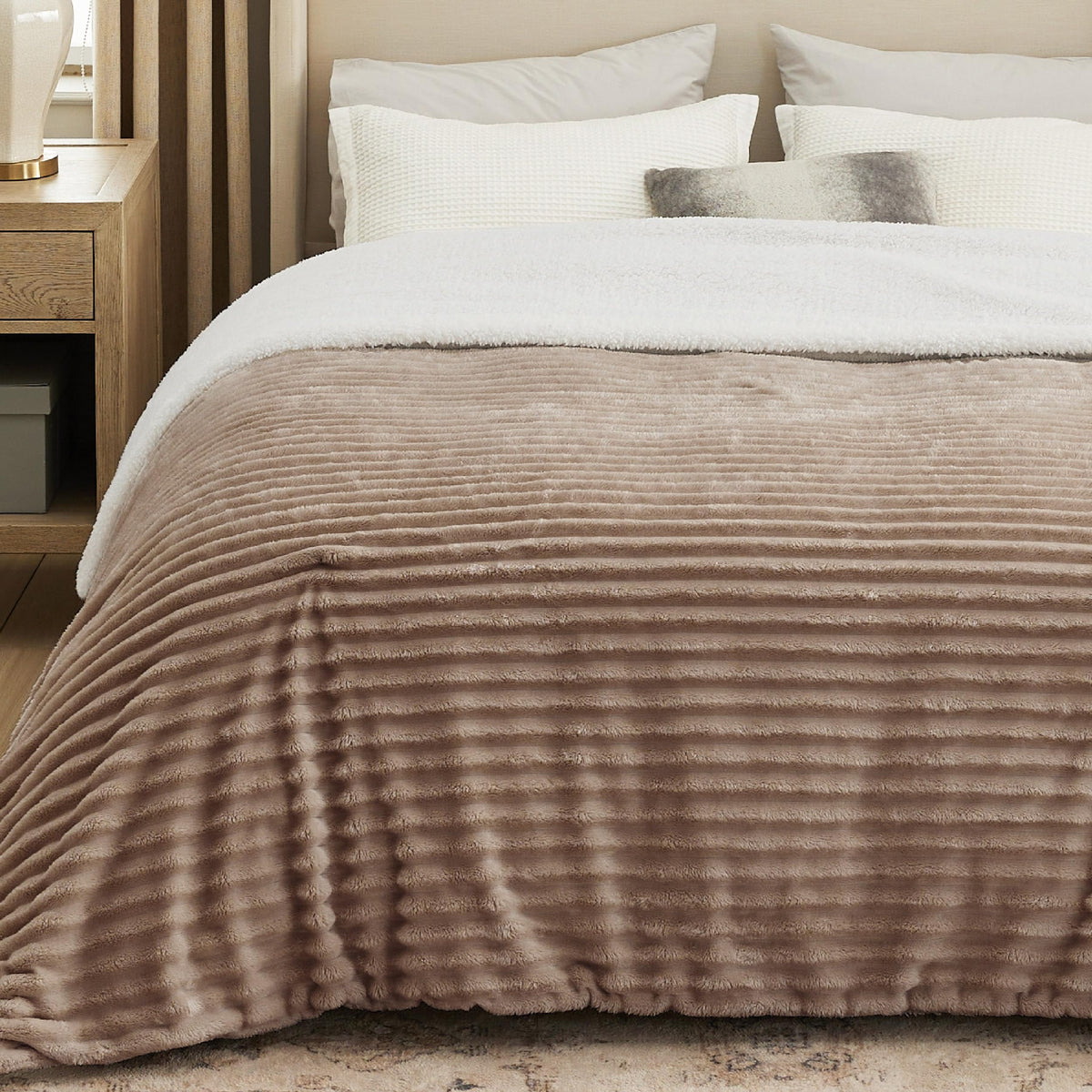 Bedsure Sherpa Throw Blanket for Couch - Super Soft, Comfort Cozy Fleece Thick Warm Blanket for Women, GentleSoft Plush & Fluffy Winter Throw Gift for Women, Room Decor, Beige, 50x60 Inches