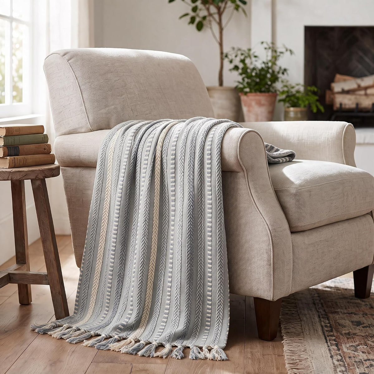Horaldaily Braided Striped Decorative Throw Blanket, Grey Soft Cozy Blanket with Tassels for Couch Sofa Chair Bed Home Decor, Ideal Gifts for Daily Holiday Use 50x60