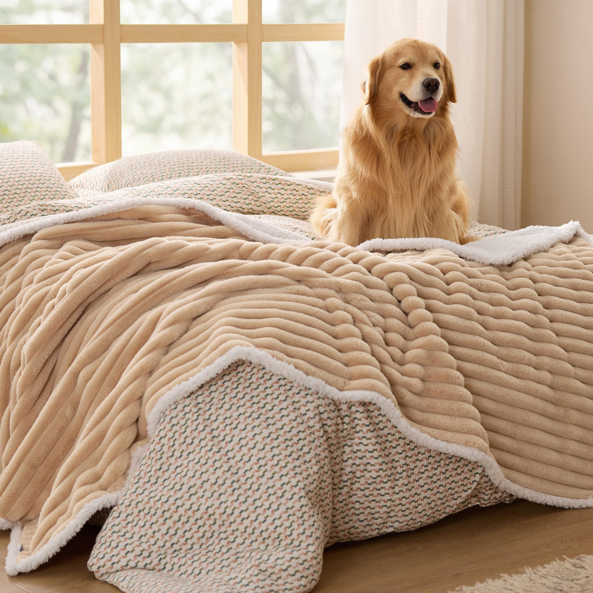Bedsure ComfyFleece® Waterproof Dog Blankets for Large Dogs,50x60