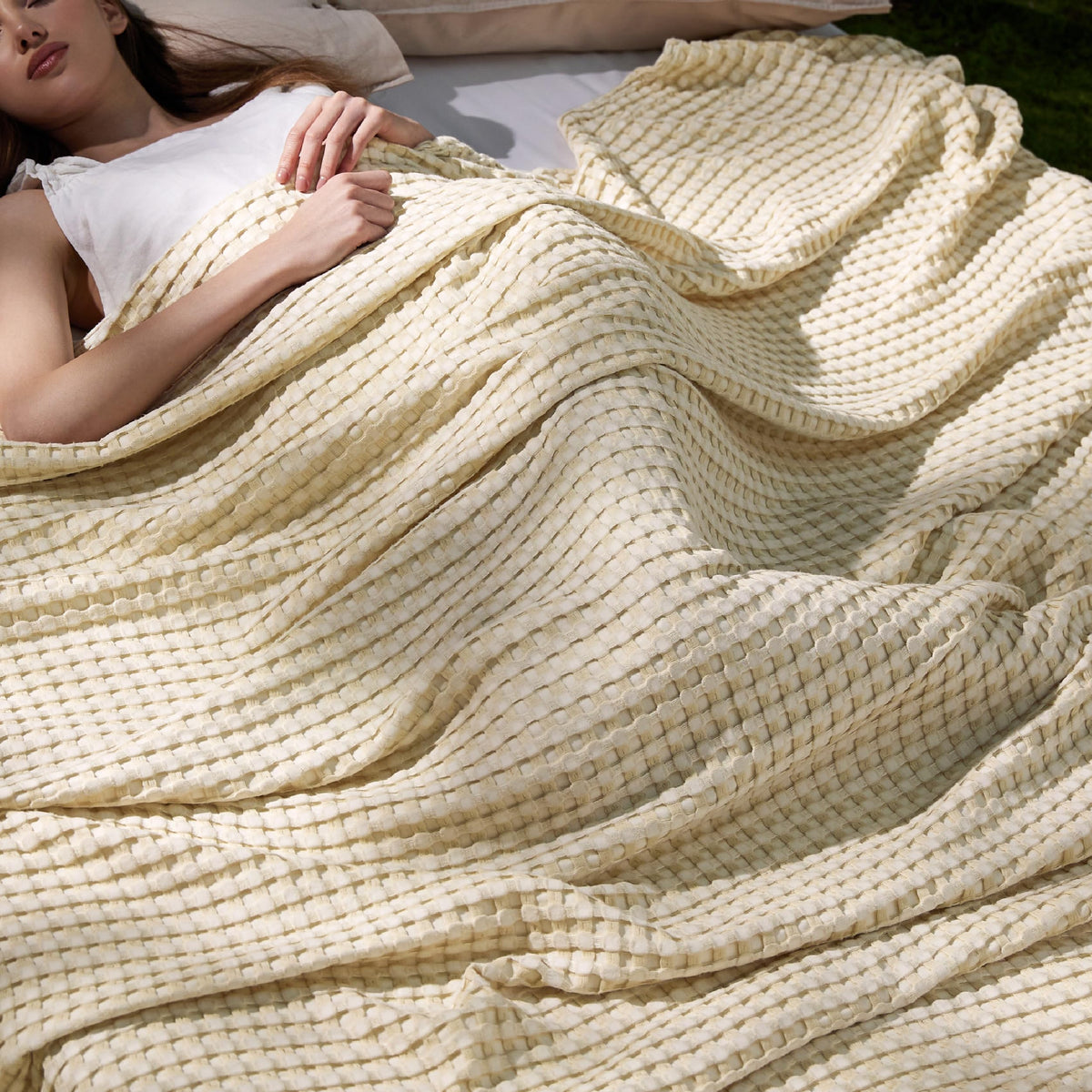 Bedsure Cooling Waffle Blanket for Hot Sleepers, Natural, King, 104" X 90"
